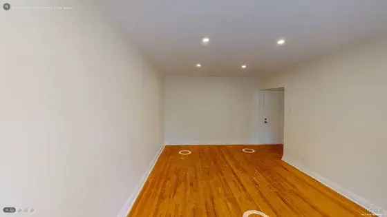 1 room apartment of 63 m² in Montreal