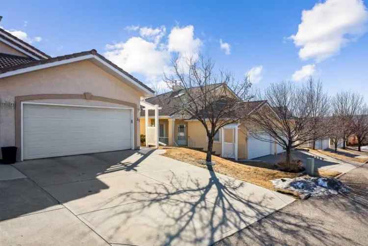 House For Sale in Calgary, Alberta