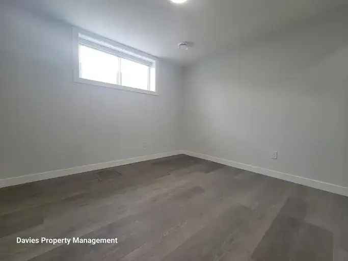 Rent Basement Suite in Edmonton with Modern Features and Ample Space