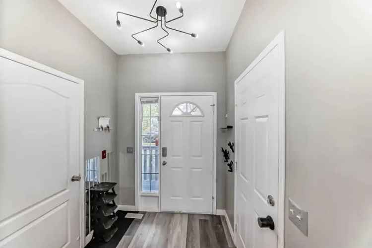 Updated 3 1 Bedroom Home Near River and Shouldice Park