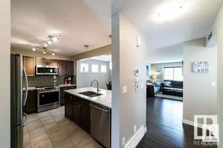 Secord Family Home 1600 sq ft 3 Bed 2 Bath Double Garage
