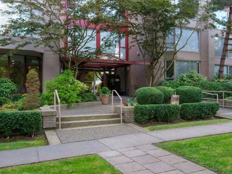 Kerrisdale Condo 2 Bed 2 Bath 1400 sq ft Stunning City Views