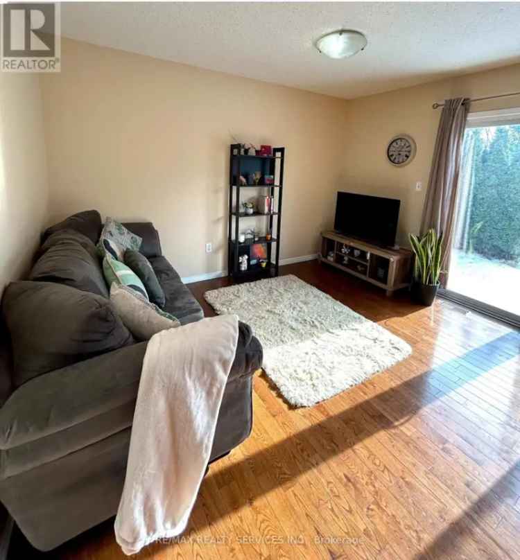 Cozy Family Home Near Park Restaurants LRT 401 Access