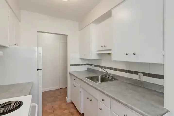 Apartments for Rent near Downtown Calgary - Dorchester Apartment