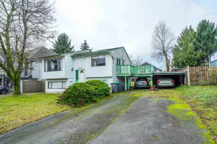 House For Sale in Surrey, British Columbia