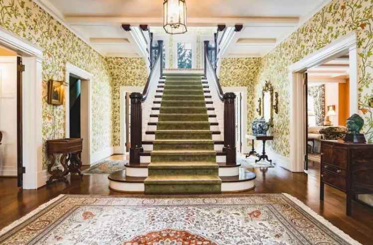 Buy Mansion in Cambridge Ontario with Historic Charm and 7 Bedrooms