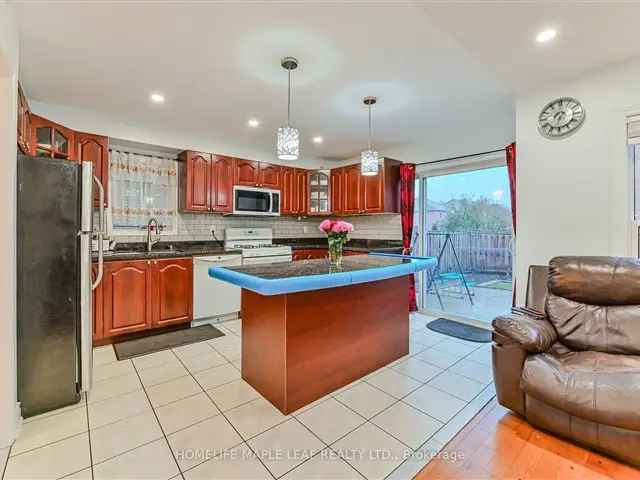 House For Sale in Ajax, Ontario