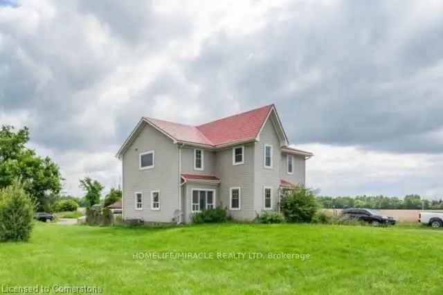 5-Bedroom House on 3 Acres with Highway Access near Burlington