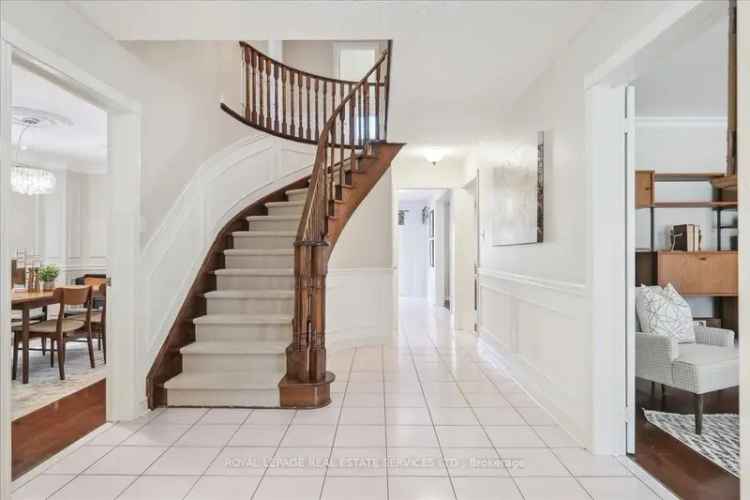 4 Bedroom Executive Home Peaceful Court Setting