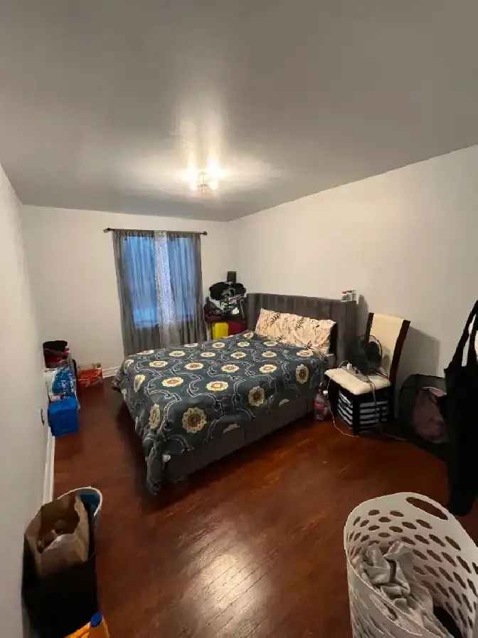 1 Room for rent short term Near Finch subway station