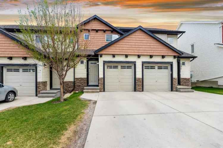 Updated Townhouse in Panorama Hills  Open Concept  New Flooring