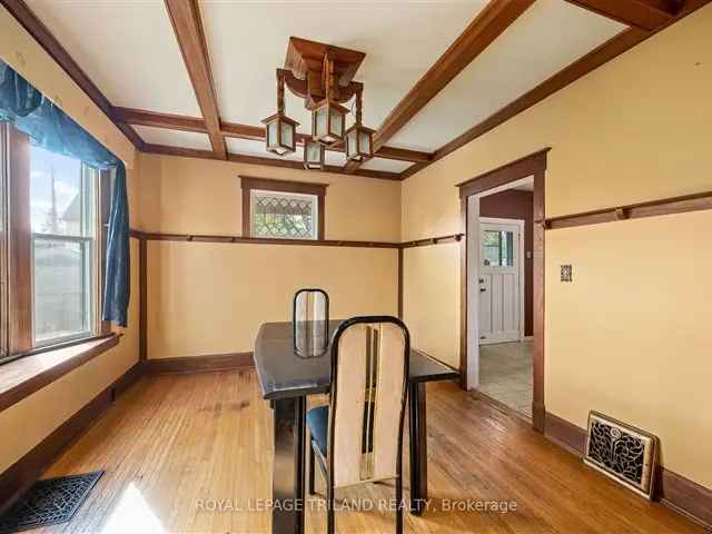 House For Sale in St. Thomas, Ontario