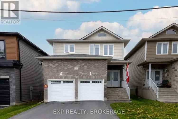 4 Bedroom Family Home in Amherstview - Spacious & Convenient