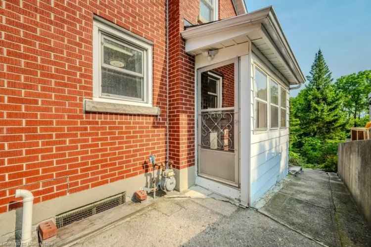 House For Sale in Ottawa, Ontario