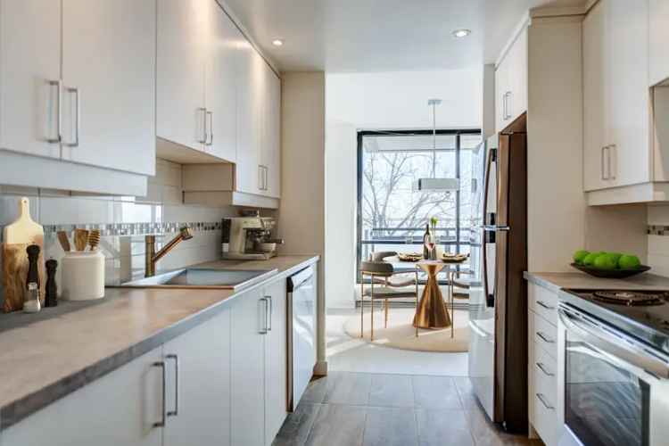 Nun's Island Apartments: Family-Friendly Suites with City Views