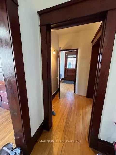 Trenton West Side 4-Plex - Updated 4000 sq ft - Great Investment