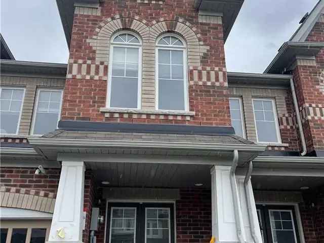 4 Bedroom Townhouse Near Kettering Park 2453 Sqft