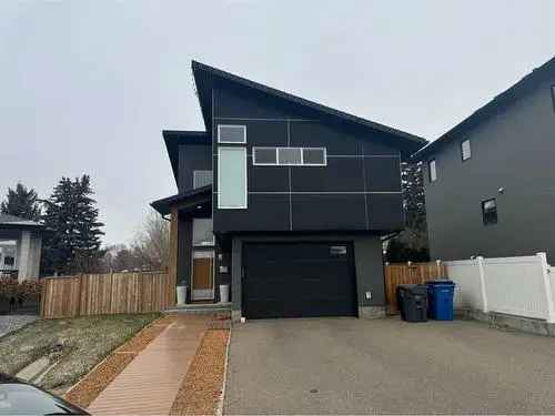 House For Sale In River Heights Harlow, Medicine Hat, Alberta