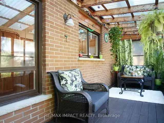 4 Bedroom Detached Brick Home in Oshawa