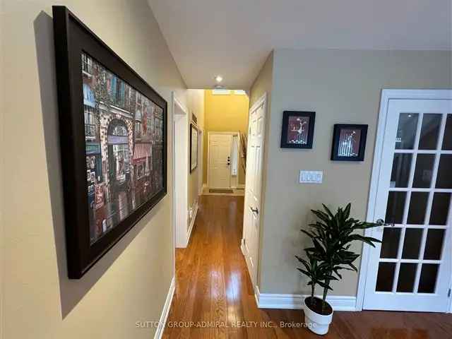 House For Sale in Vaughan, Ontario