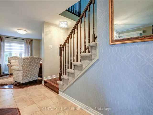 House For Sale in Shelburne, Ontario