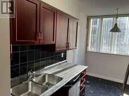 2 Bedroom 2 Bathroom Corner Suite 900 sq ft Toronto