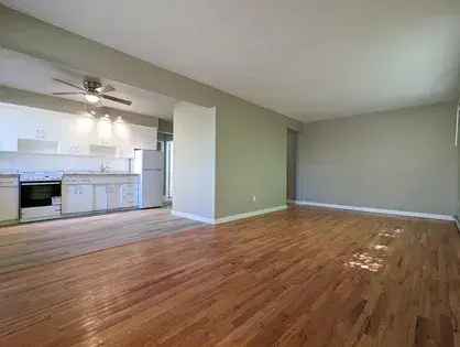 Rent 2 Rooms Apartment in Downtown Edmonton with Affordable Features