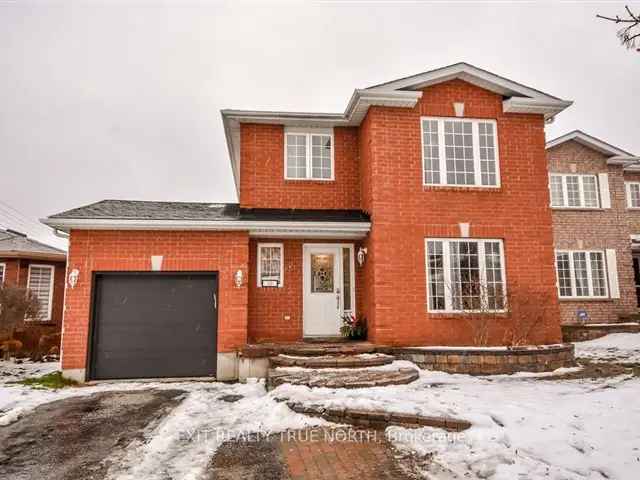 3 Bedroom 2 Storey Home with Saltwater Pool Near Barrie