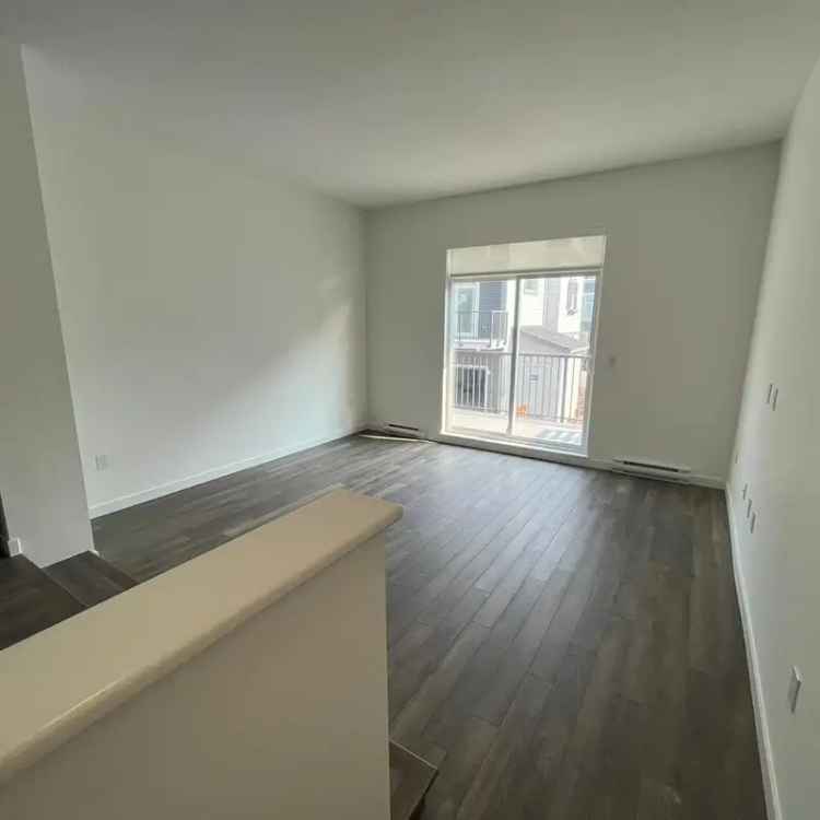 Townhouse for Sale Near Future Skytrain Station