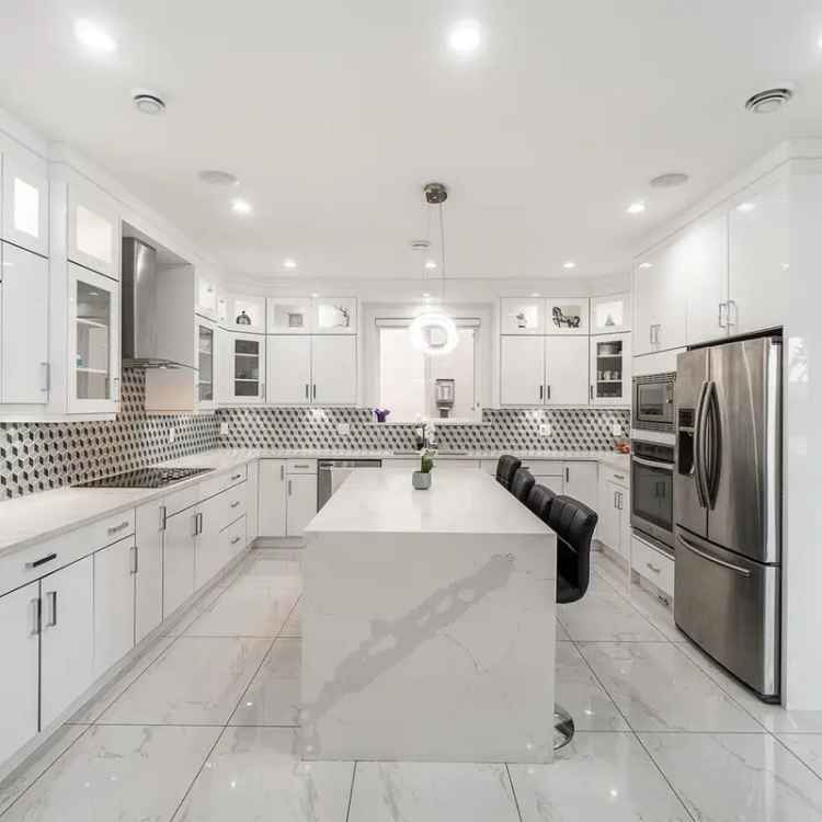 7 Bed 6 Bath House for Sale 3961 sq ft