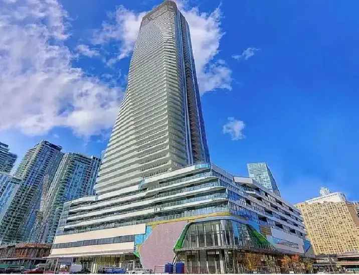 Rent Luxury Condo in Downtown Toronto with Amazing Amenities