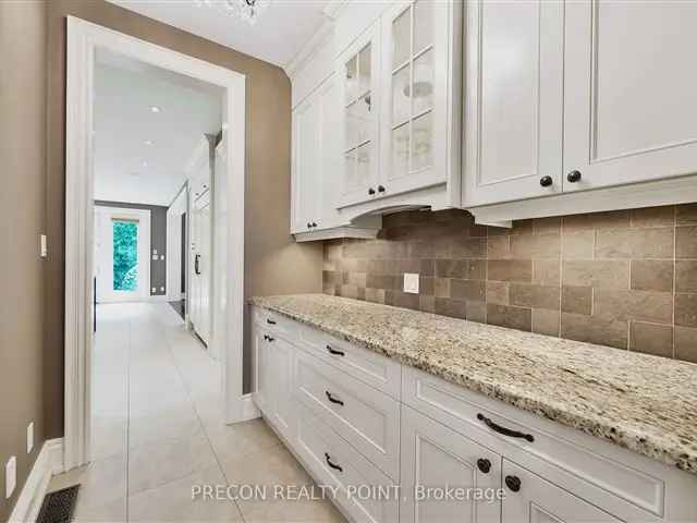 Luxury Custom Home in Lorne Park - 6000 sq ft, 6 Baths