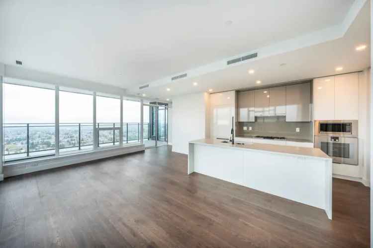 3 Bed 3 Bath Sub Penthouse Burnaby South Metrotown Views