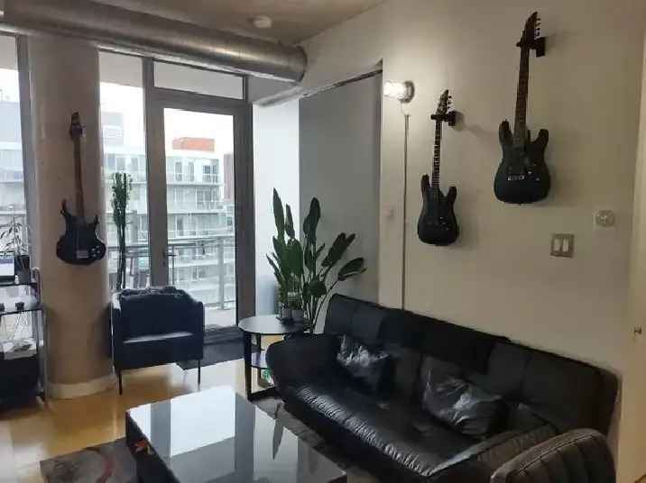 1 Bed   Den Condo in Central 2 (360 McLeod, Centretown)