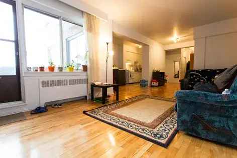 1 room apartment of 60 m² in Montreal