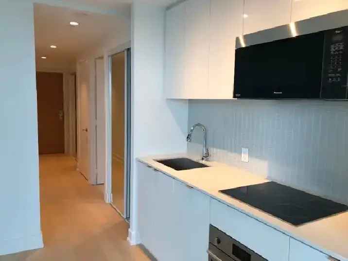 Toronto Downtown Condo for rent - Yonge & College $1,800/mo.