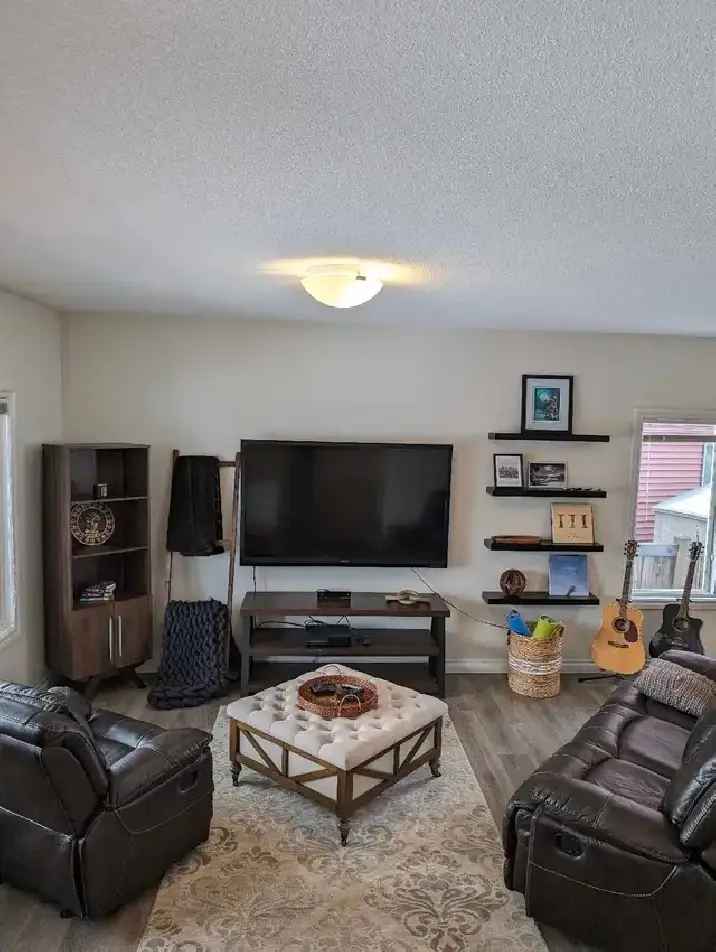 Aurora House Rental 3 Bed 3 Bath Garage