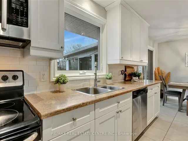 3 1 Bedroom Raised Bungalow Kitchener Updated Kitchen Sunroom