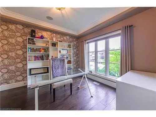 House For Sale In Pioneer Tower West, Kitchener, Ontario