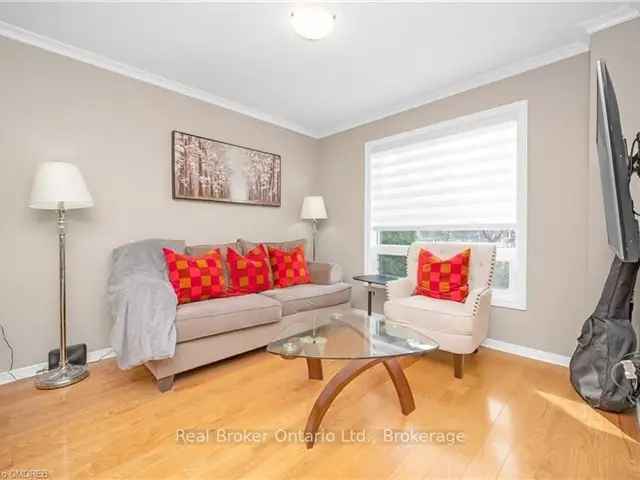 Oakville West Oak Trails Townhome 3 Bed 3 Bath