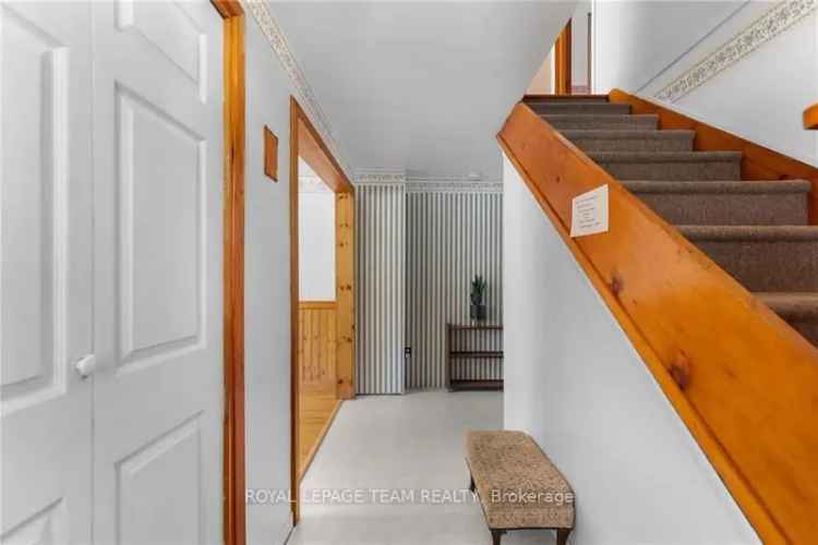 House For Sale in Greater Madawaska, Ontario