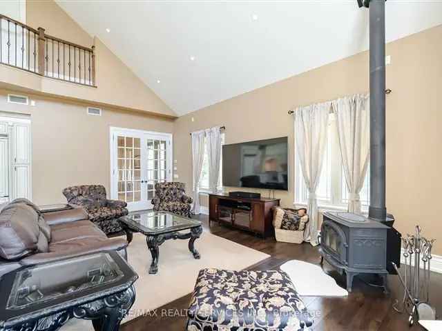 Custom Bungaloft on 52 Acres with Huge Garage and Loft