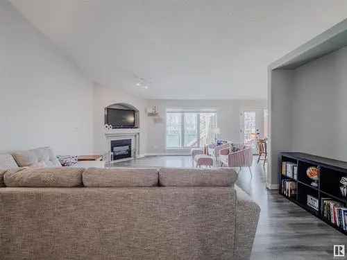 Townhouse For Sale In Blackburne Edmonton 1323 Sq Ft 2 Beds 2 Baths