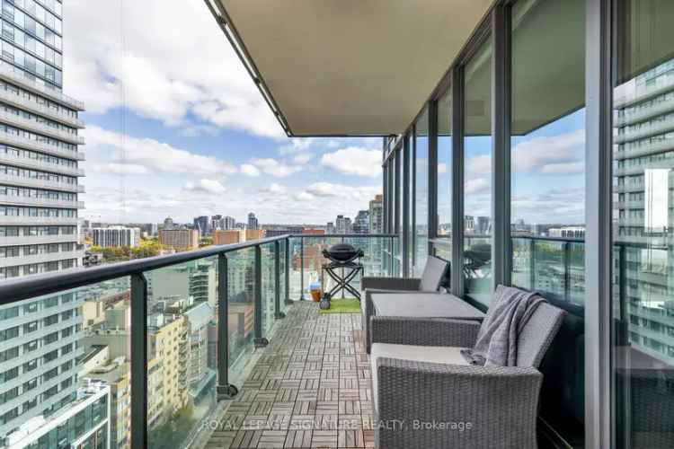 Downtown Toronto 2-Bedroom Corner Unit with City Views