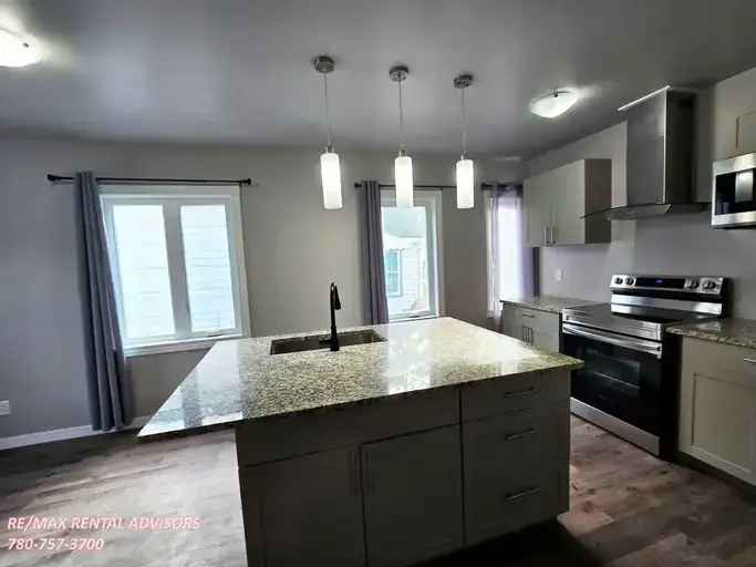 Rent Spacious 2 Bedroom House in Edmonton with Detached Garage