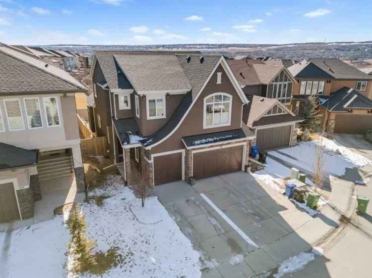 House For Sale in Calgary, Alberta