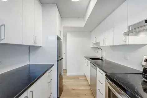 1 room apartment of 71 m² in Montreal