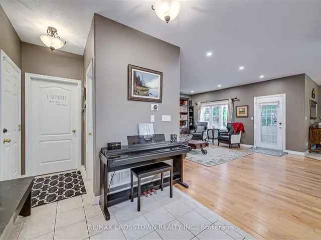 Beautiful 2-Storey Home on Quiet Cul-De-Sac