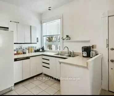 Cardinal Duplex: 2-Unit Turnkey Property with Updated Amenities