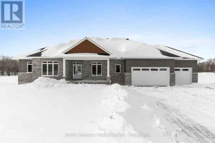 New Bungalow in Renfrew 3 Bed 3 Bath 3 Car Garage